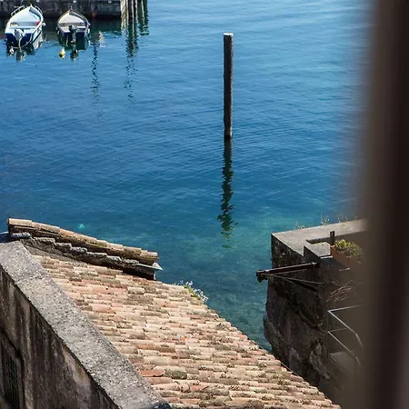 公寓 Le Camerine Water Front 托斯科拉诺-马德尔诺