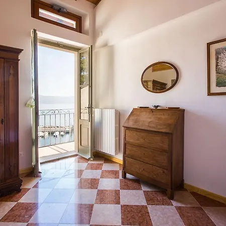 Le Camerine Water Front Apartamento *
